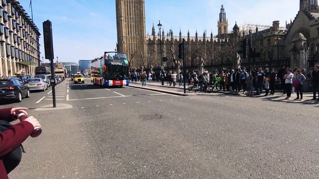 London Walk: Big Ben, King’s Guard, Downing Street, Parliament & Westminster Abbey смотреть онлайн