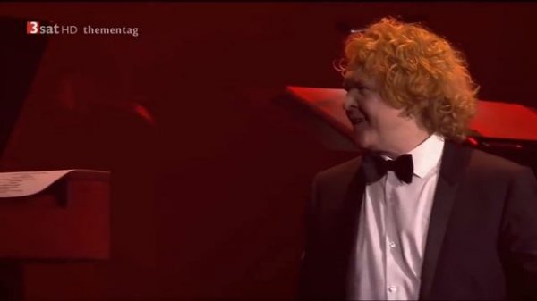 Simply Red - Symphonica in Rosso (Full Concert), 2019 [720p]