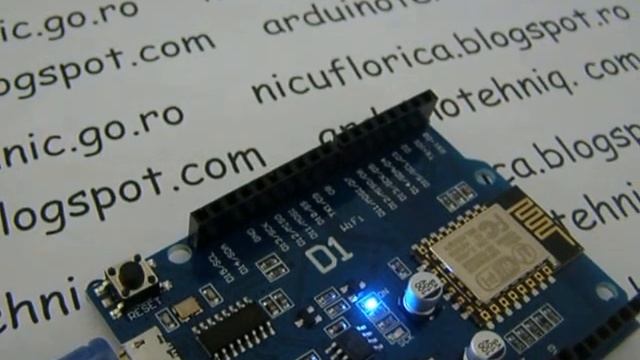 WeMos D1 board send random data to a ThingSpeak channel