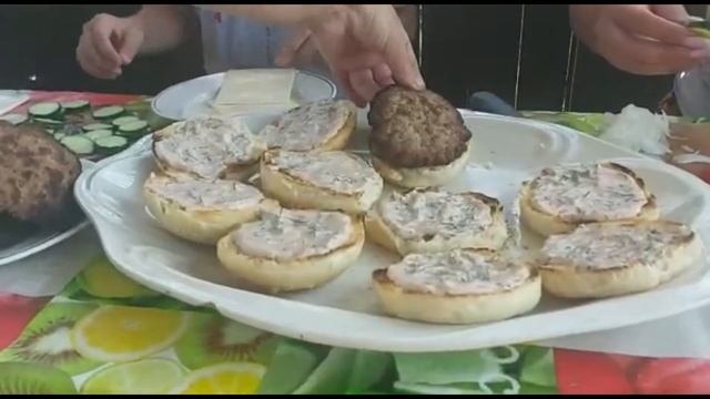 Готовим бургеры и быстро и вкусно смотреть онлайн