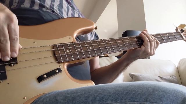 Billie Eilish - Bad guy bass cover смотреть онлайн