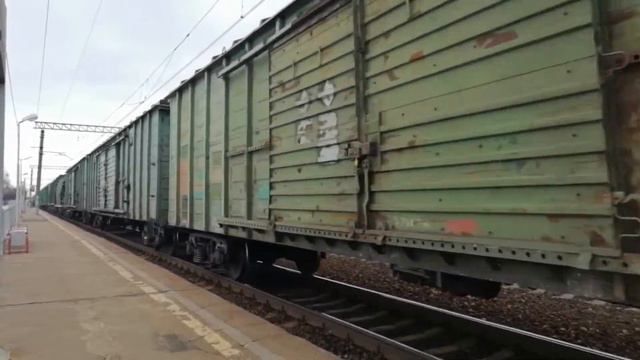 Электровозы ВЛ10У-329 и ВЛ10У-525 с грузовым поездом смотреть онлайн