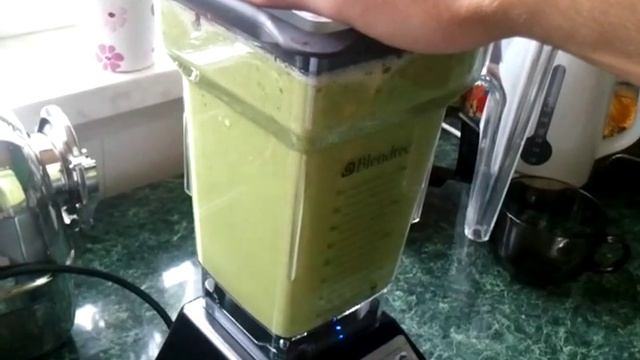 BlendTec TotalBlender - Zielony szejk смотреть онлайн