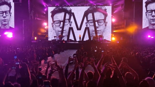 Depeche Mode - Momento More Tour 2023 - World in my eyes смотреть онлайн