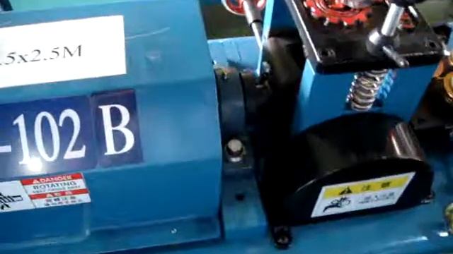 Правильно-отрезной станок для правки бронзовой проволоки с летающей гильотиной CYM-102B смотреть онлайн
