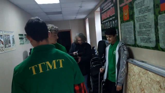 Студенты Туапсинского гидрометеорологического техникума Краснодарского края решили поздравить своих смотреть онлайн