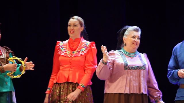 Семейный фольклорный ансамбль Слобожане (г.Москва)_Стукну я, брякну смотреть онлайн