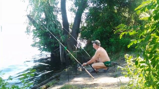 Рыбалка на реке Днепр в начале июня || Рыбалка при высокой воде смотреть онлайн