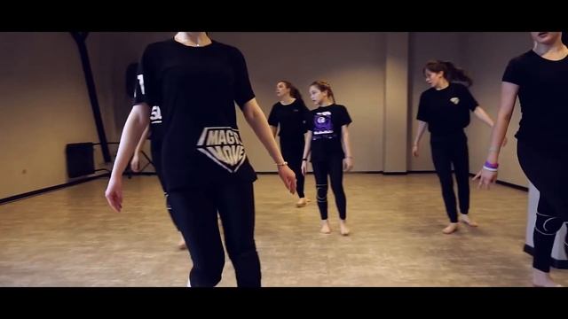 MAGIC MOVE MODERN MOVIE смотреть онлайн