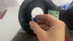 Как снять горловину Рено Меган 3? Как снять лючек Рено Меган 3?