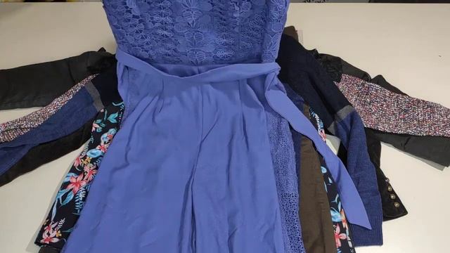 Лот 2791 Сток Микс брендов м ж цена 1990 руб кг вес 12,3кг смотреть онлайн