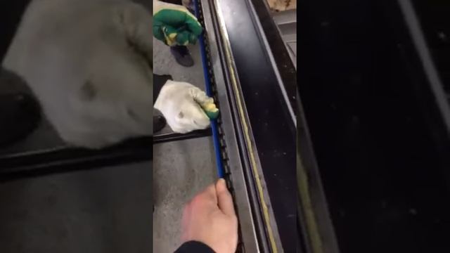 Установка виниловой вставки на станок Van Mark