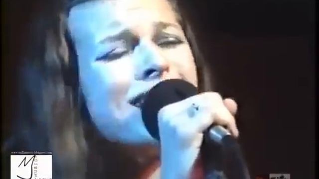 Міла Йовович - Ой, у гаю при Дунаю смотреть онлайн