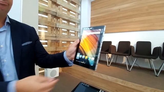 Lenovo Yoga Book, productividad y diseño смотреть онлайн