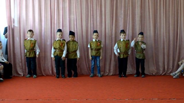 Утренник "День победы" д/с Незабуда г. Стаханов смотреть онлайн