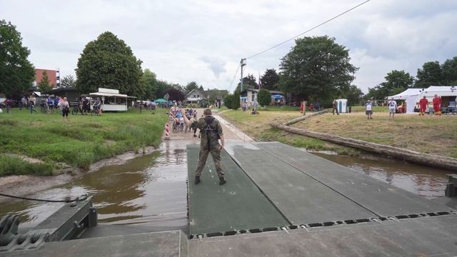 M3 Amphibious Rig driving into River | Ferry Operation смотреть онлайн