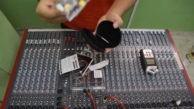 UNBOXING y REVIEW SHURE SE425 (ESPAÑOL) смотреть онлайн