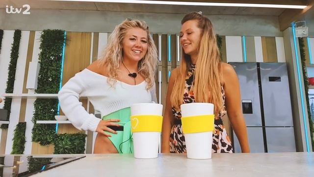 'Making tea' with Shaughna and Paige | Love Island Series 6 смотреть онлайн