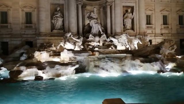 Fontana di Trevi /Фонтан Треви. смотреть онлайн