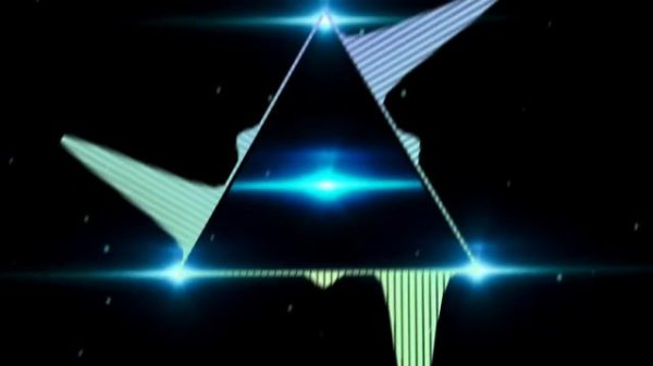 Песня называется Headphone Activist- Who wan the bass (Ссылку на видео дам в комментах и переведите