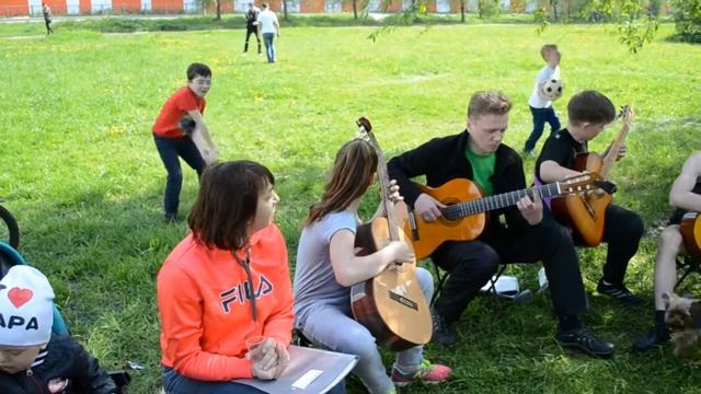 Митя зажигает под Кубинский танец. смотреть онлайн