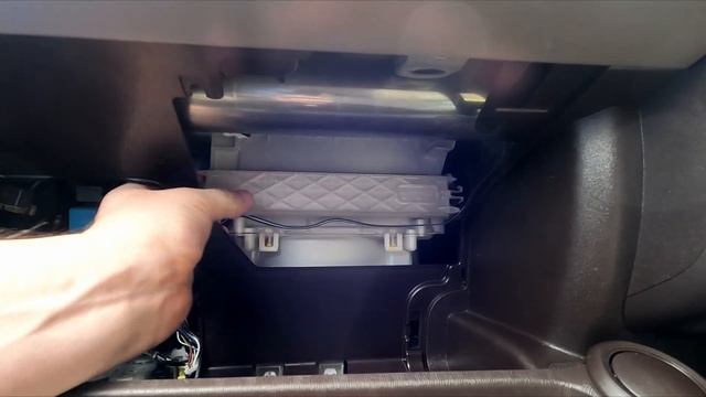 Замена фильтра ДВС и салонного на Passo KGS30 смотреть онлайн