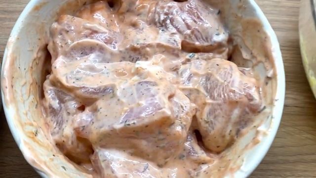 Без жарки и возни! Я не могу перестать его готовить! Куриный шашлык и 3 вида маринада! смотреть онлайн