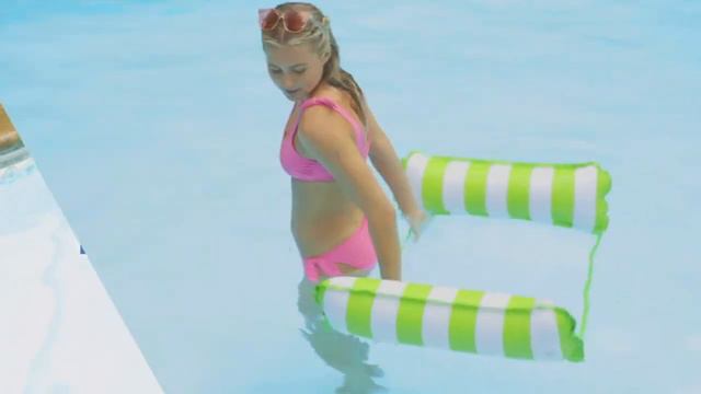 4-in-1 Hammock Inflatable Pool Float смотреть онлайн