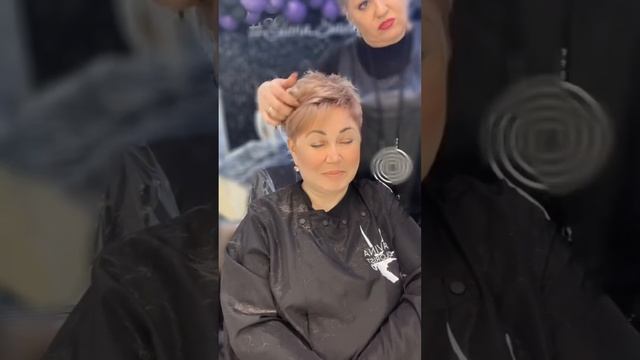 Стрижка Пикси после 60+/на 10 лет моложе! Pixie haircut after 60+/10 years younger! #модаикрасота смотреть онлайн