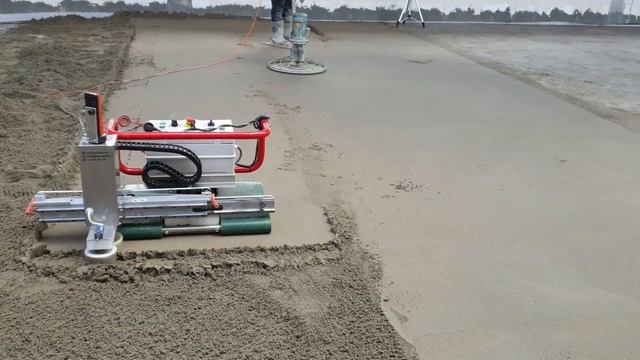 Screed robot Clapa Floor Master 130 on large areas смотреть онлайн