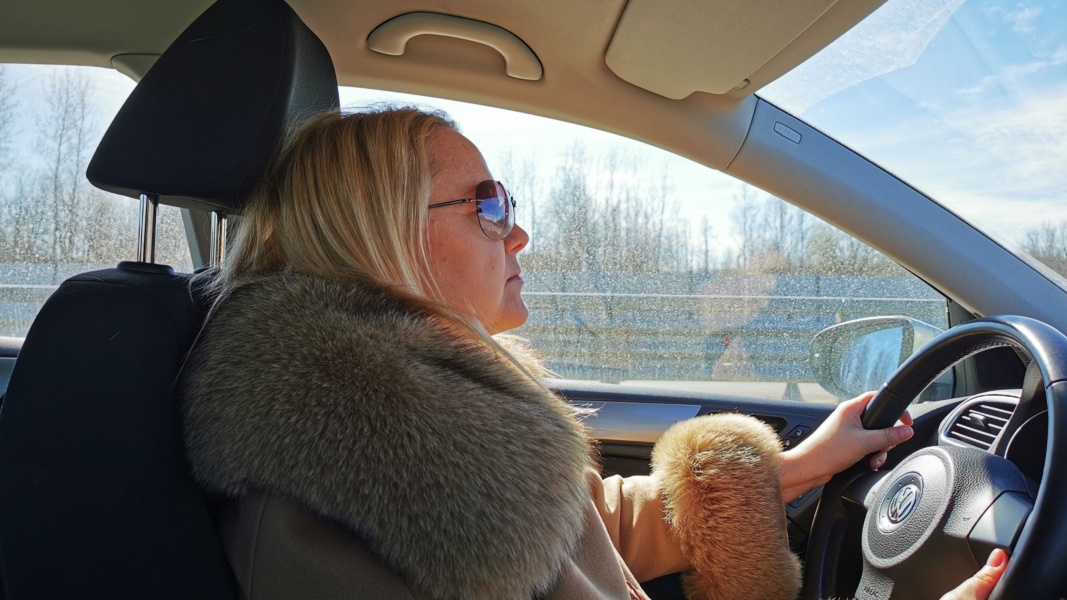 Над головой - толща воды 28 м, корабли и свет в конце тоннеля. Проезжаем под Финским заливом смотреть онлайн