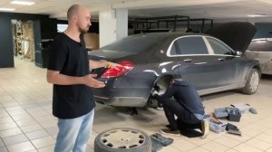Замена тормозных колодок на Мерседес S 222 Maybach