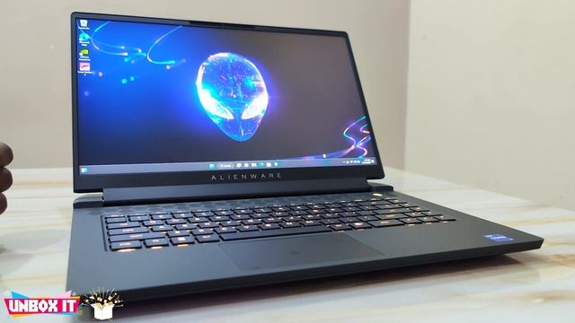 2022 Alienware m15 R7 Review || Core i7 12700H RTX 3070Ti смотреть онлайн