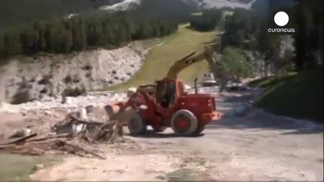 182 Италия. Сель. Венетская область, Город Сан-Вито-ди-Кадоре. 4 августа 2015. смотреть онлайн