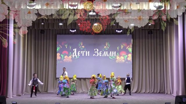 Круговая плясовая - Детки Земли смотреть онлайн