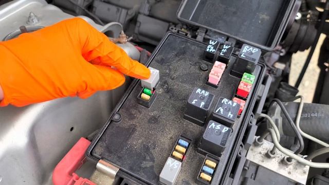 2009 Dodge Charger Starter Fuse & Relay, Starter Ignition Switch Bypass смотреть онлайн