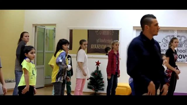 Школа танца Юлии Малиновской StepByStep. В нашей школе новый тренер Константин смотреть онлайн
