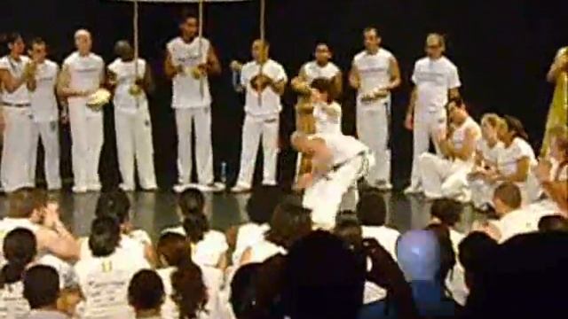 Capoeira Batizado - Pituba's yellow corda смотреть онлайн