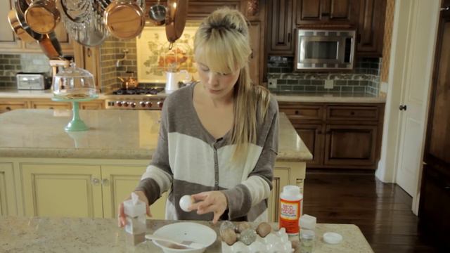 Glitter Easter Eggs - Let's Craft with ModernMom смотреть онлайн
