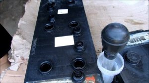 Корректируем плотность электролита в АКБ  Сами.