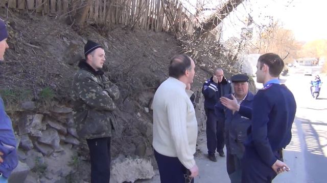 Депутат.В Грушка с милицией разбирается кто ворует гранит. смотреть онлайн