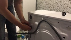 Как снять транспортировочные болты на стиральной машине Candy Smart