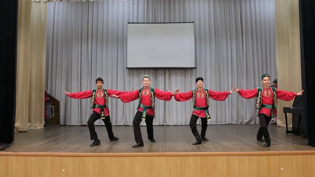 Ансамбль народного танца Ялкын "Дубр дубая" 13 лет смотреть онлайн