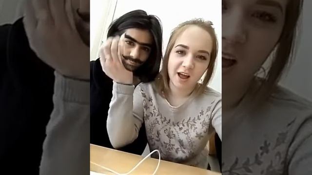 Когда вы не можете решить, кому зарезать барана.
 From Kwai.com