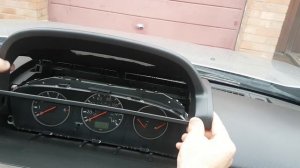 Nissan T30 instrument cluster centre console cover / cowl removal