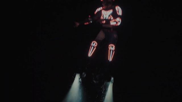 ФЛАЙБОРД ШОУ С ОГНЕМЕТАМИ || Flyboard show Bahrain Sea Festival 2018 смотреть онлайн