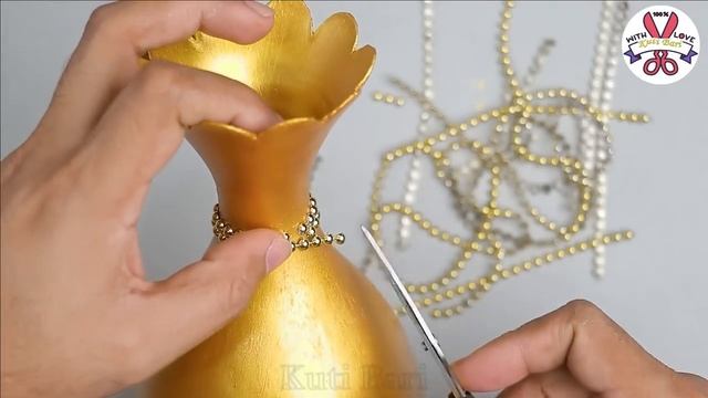 Plastic bottle flower vase making - Look like ceramic vase | प्लास्टिक की बोतल फूल फूलदान बना रही ह смотреть онлайн