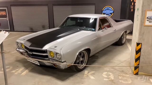 Retro Car Show - музей ретро автомобилей в Санкт-Петербурге смотреть онлайн