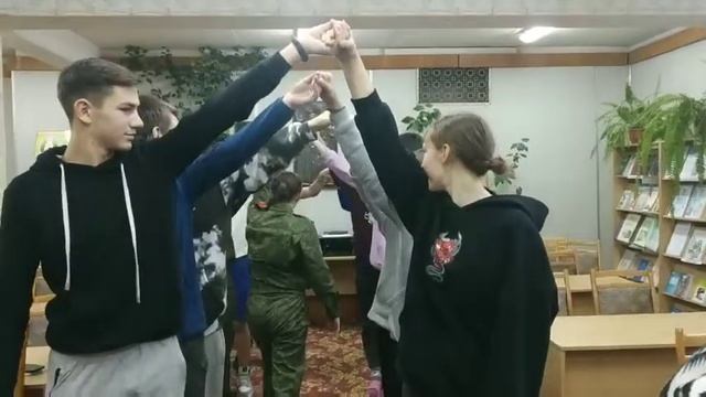 Народная игра «Ручеек» смотреть онлайн
