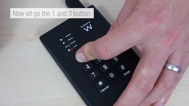 EW7040 Keylock encrypted 2.5" SATA HDD/SSD enclosure смотреть онлайн